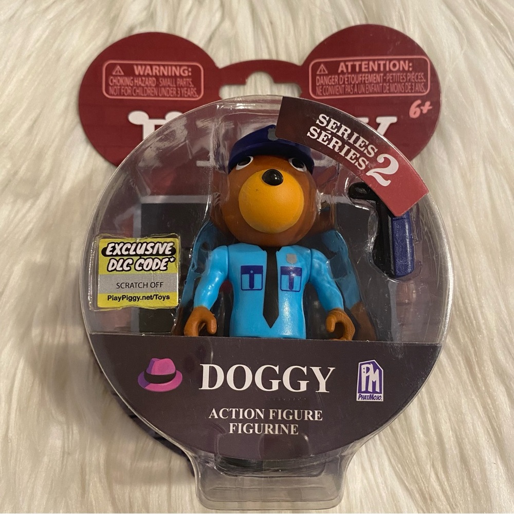 Roblox Piggy Officer Doggy Figure Exclusive DLC Code Series 2